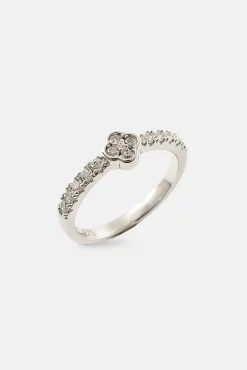 Iced Motif Ring - 6mm