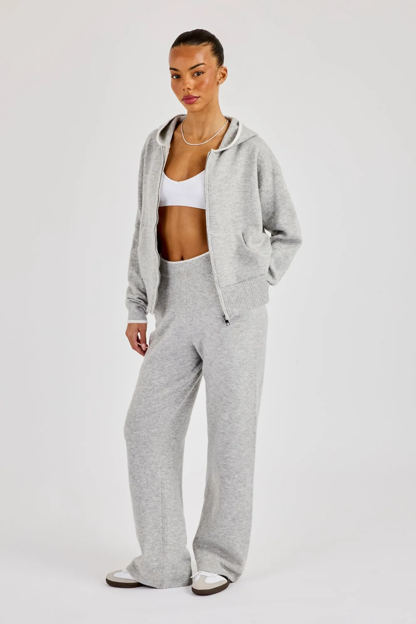Knitted Jogger With Contrast Tipping - Grey