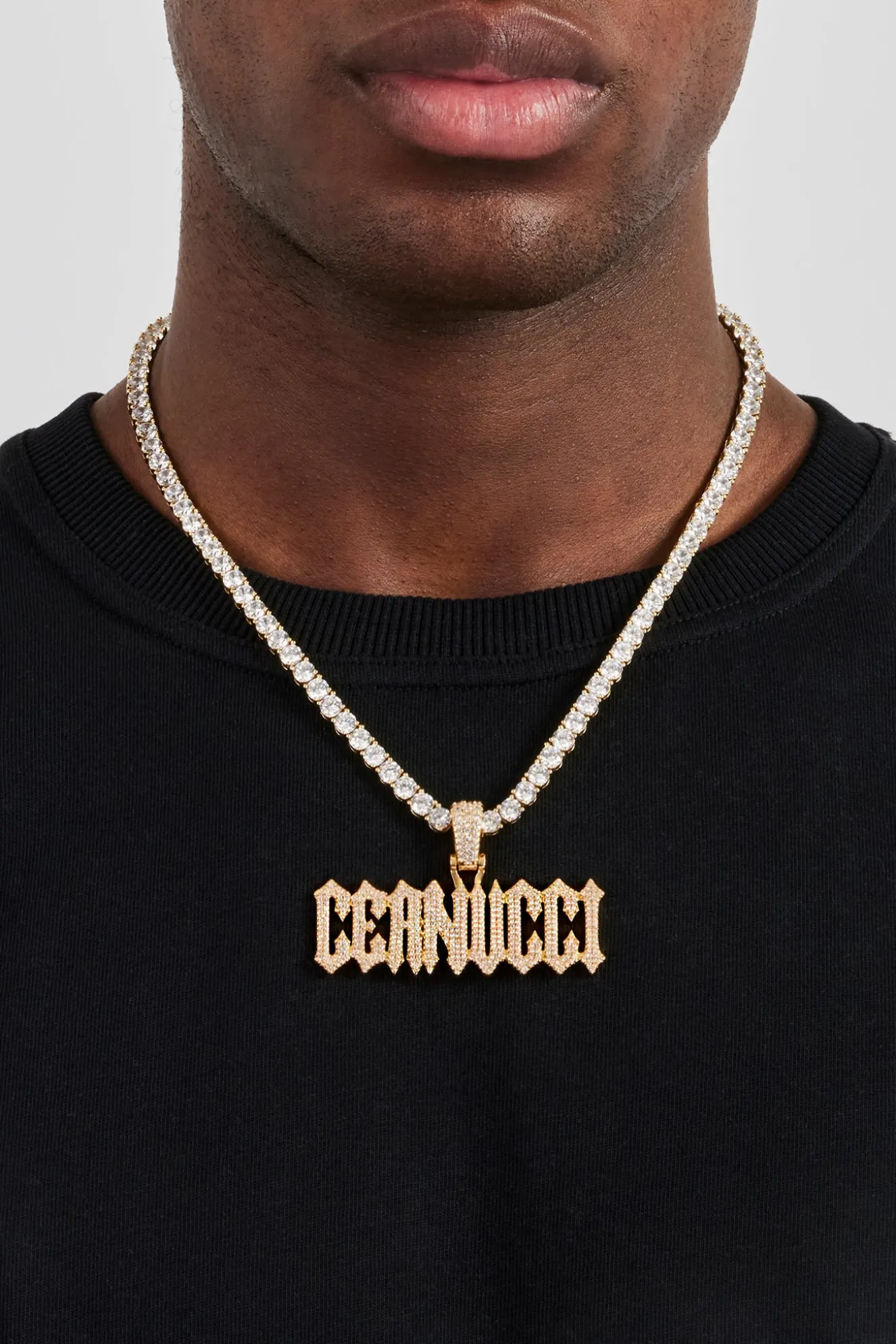Trap Font Pendant - 22mm - Gold