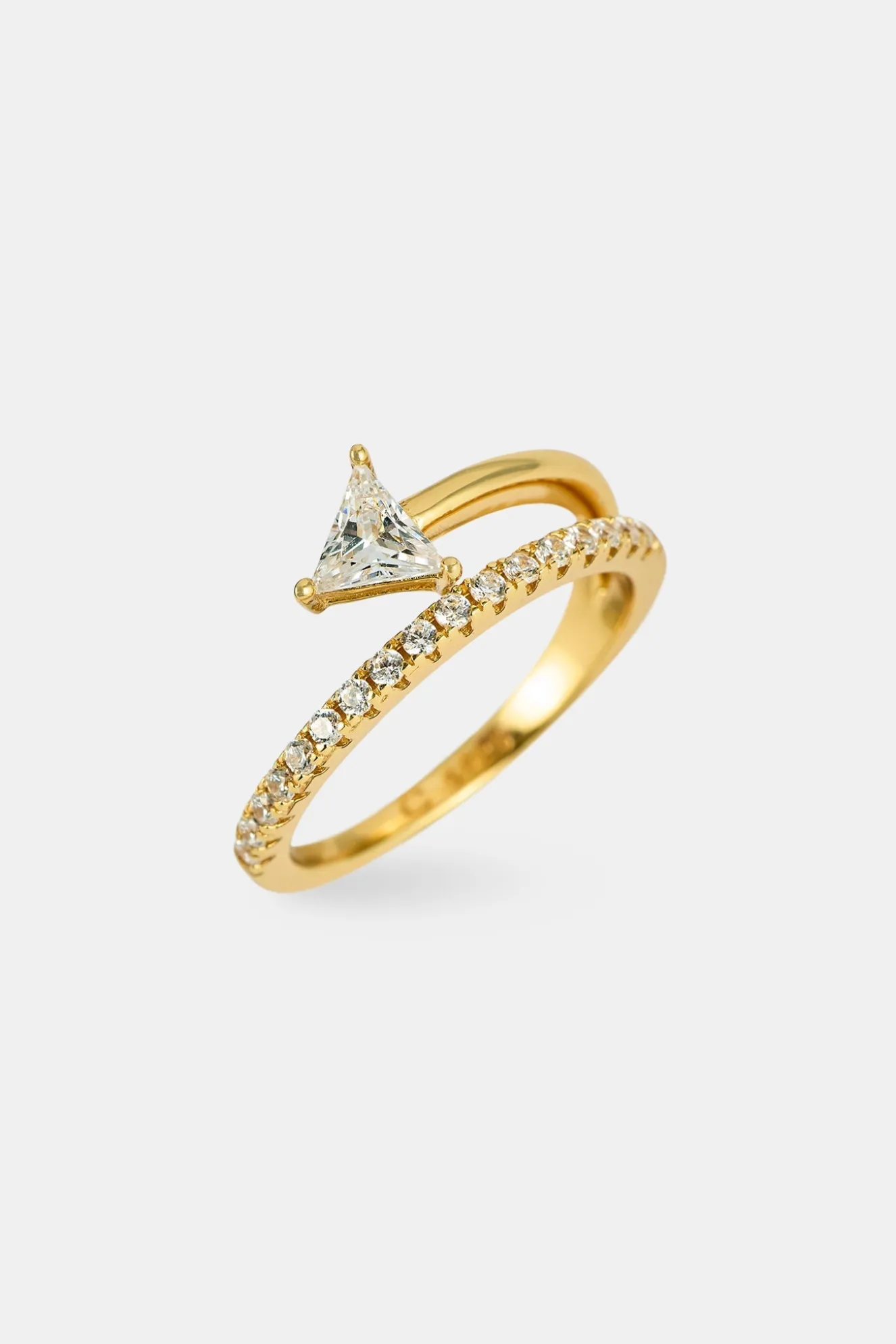 Triangle Iced Band Twist Ring - 1.5mm - Gold