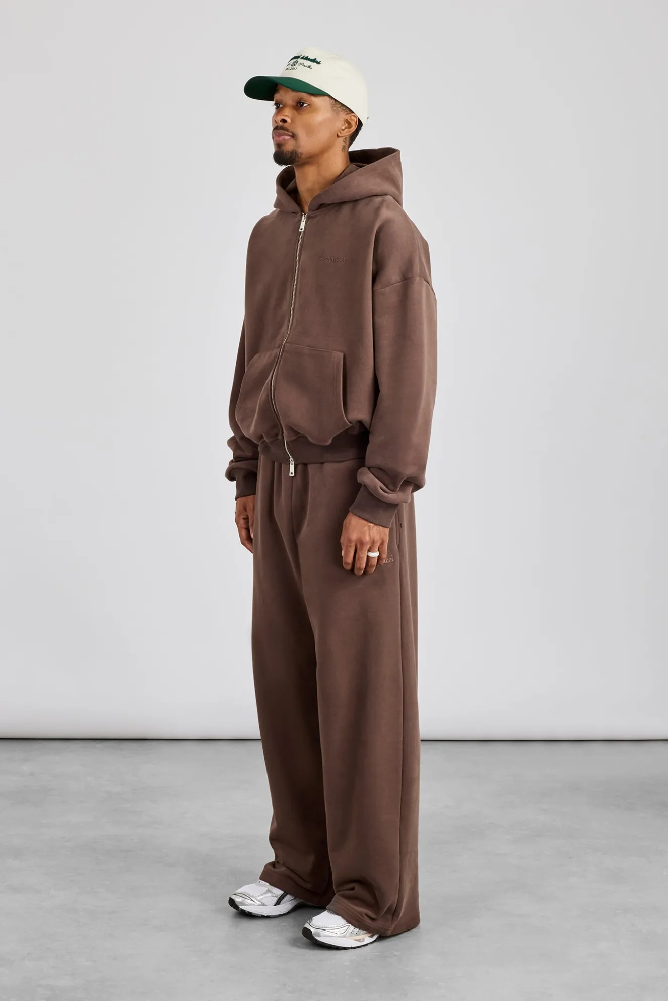 Zip Hoodie & Baggy Fit Jogger - Coffee